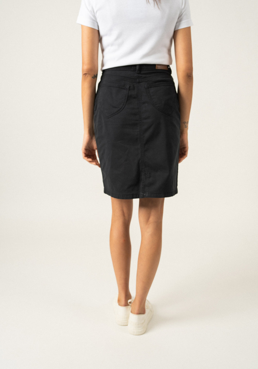 Elfy Stretch Denim Skirt (NAVY)