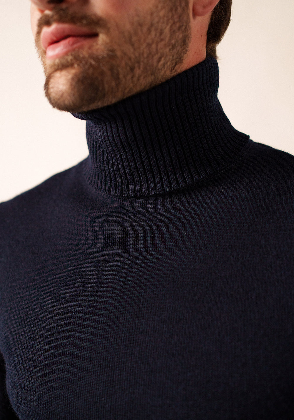 ROULE Wool Turtleneck (NAVY)