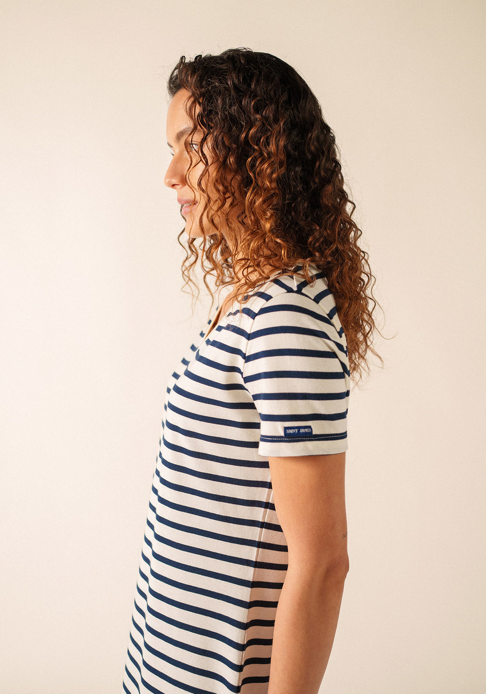 EZE - Midi Dress with High V-Neck and Side Buttons | Light Soft Cotton (ECRU / NAVY)