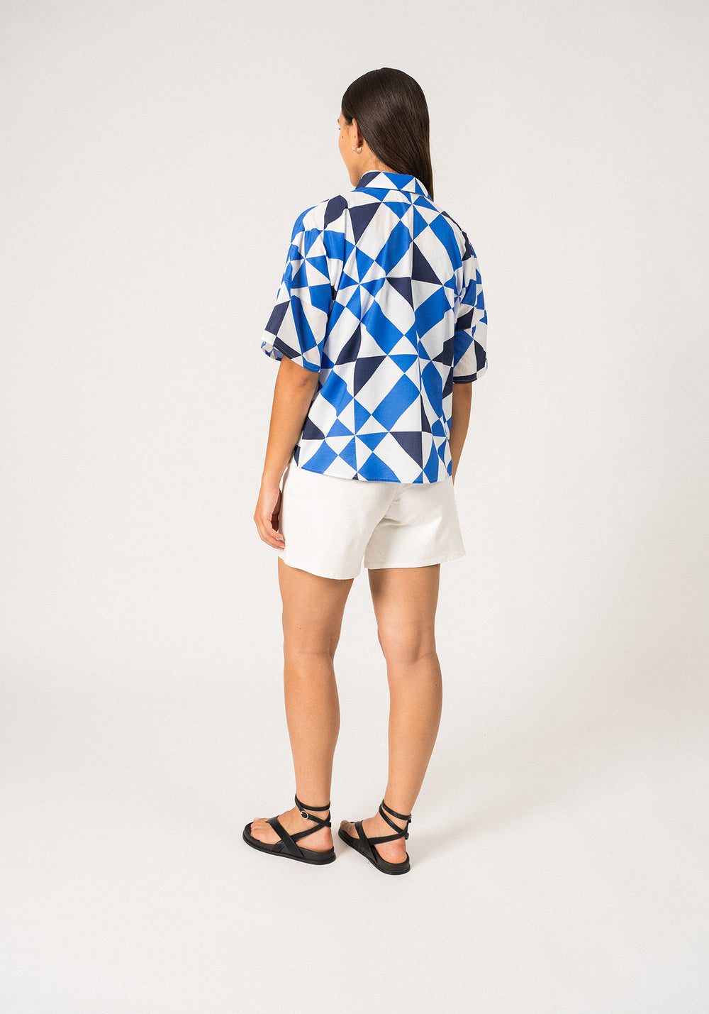 LUCIE Oversized Shirt (WHITE / MER BLUE / NAVY)