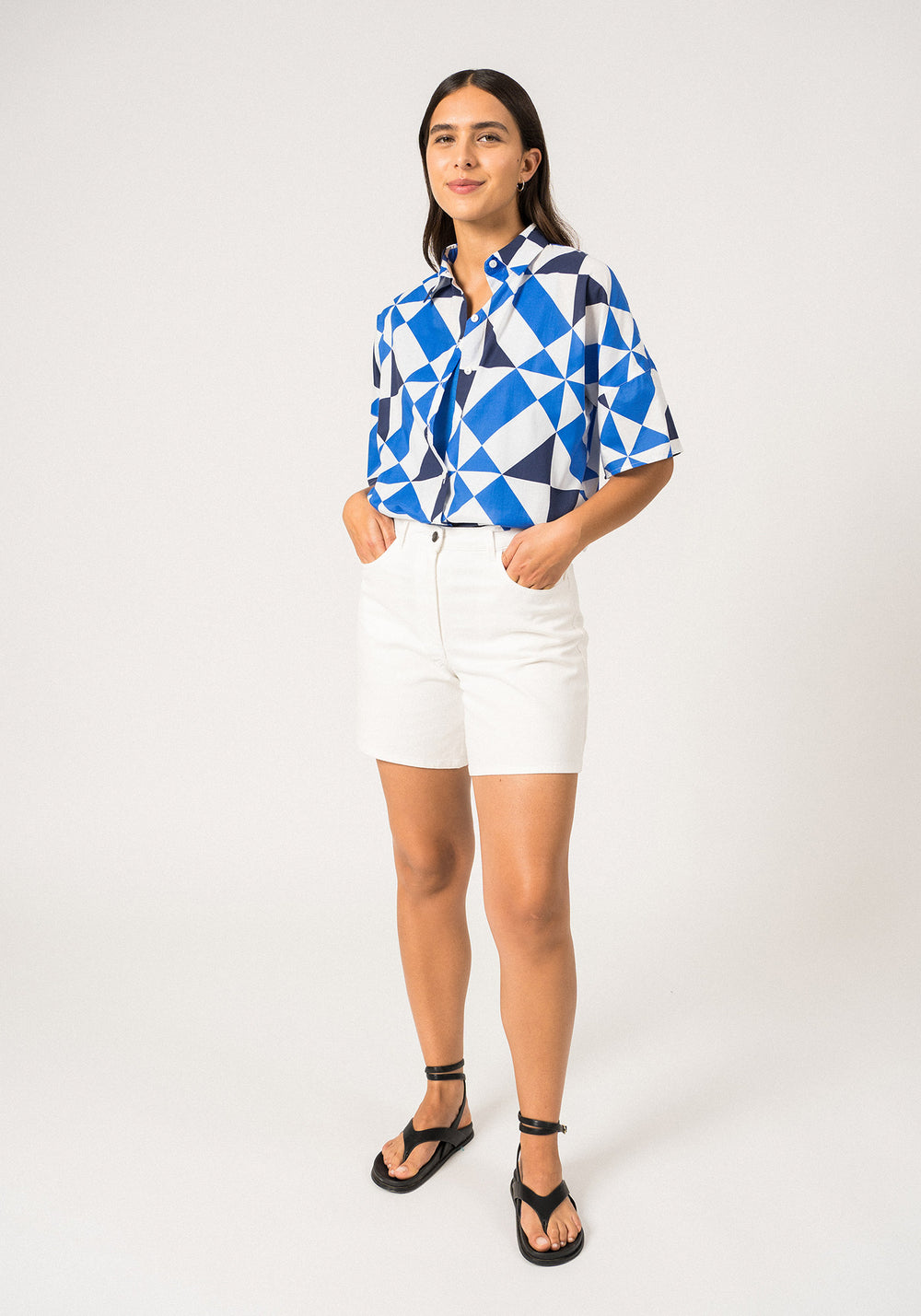 LUCIE Oversized Shirt (WHITE / MER BLUE / NAVY)