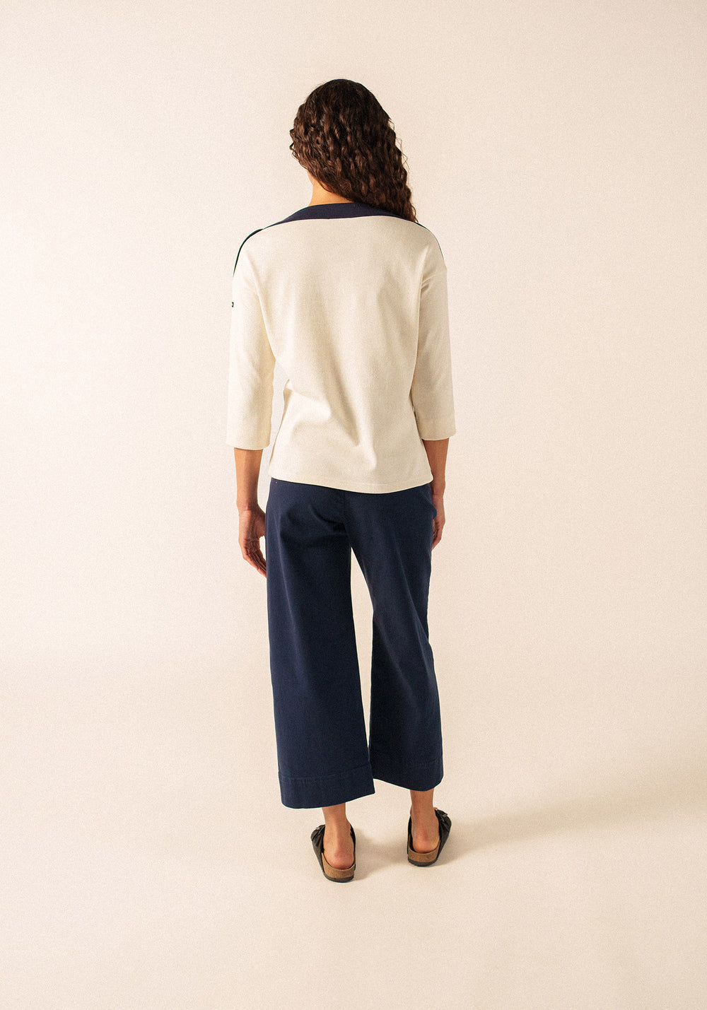 LATSIA boatneck Tee x Isabelle Ballu (ECRU / NAVY)
