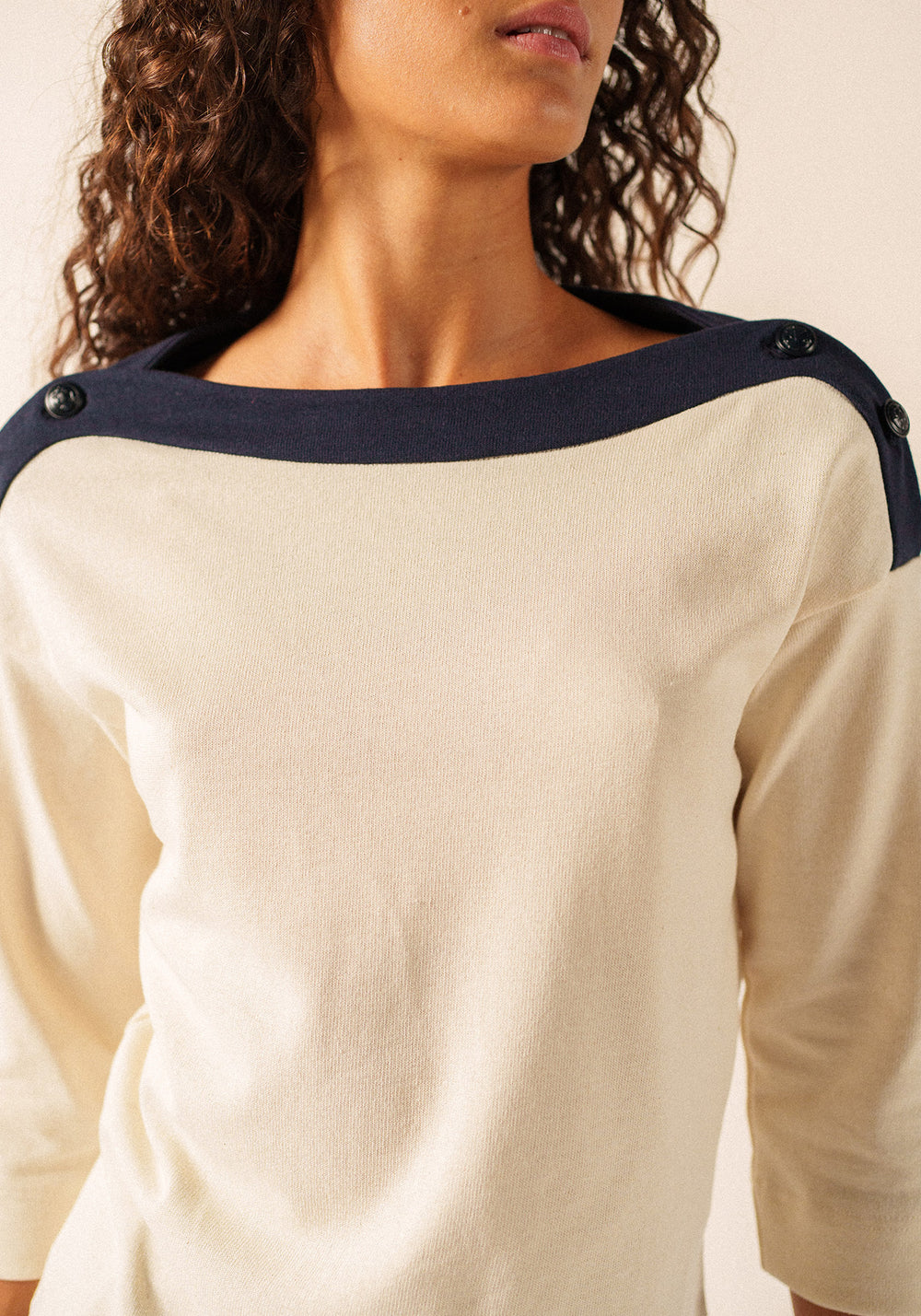 LATSIA boatneck Tee x Isabelle Ballu (ECRU / NAVY)