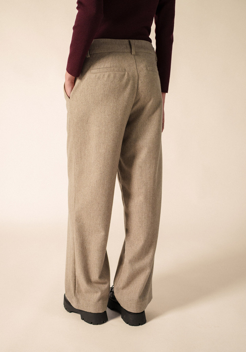 BIANCA HIVER Pleated Wool Flannel Pants (DARK BEIGE)