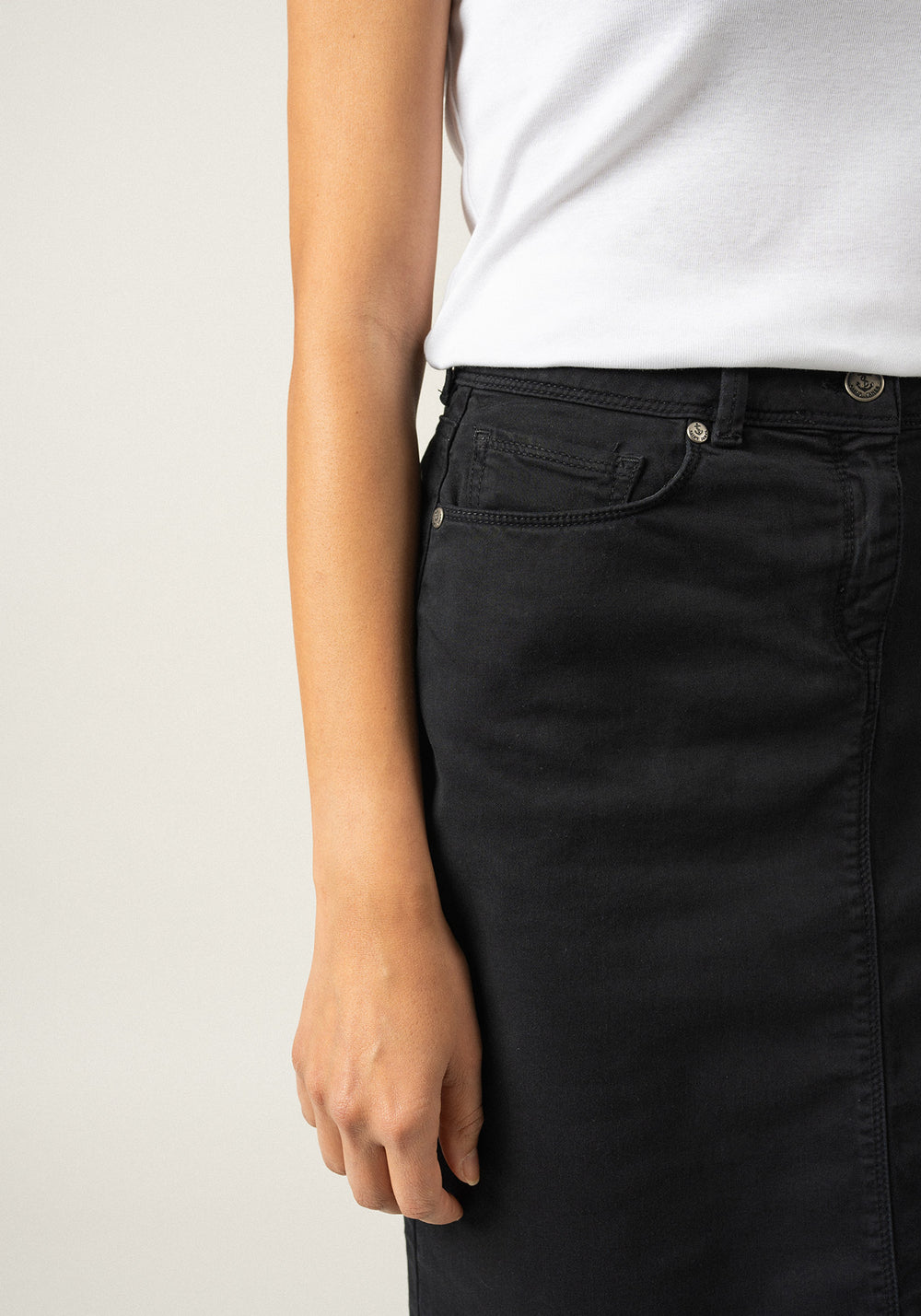 Elfy Stretch Denim Skirt (NAVY)