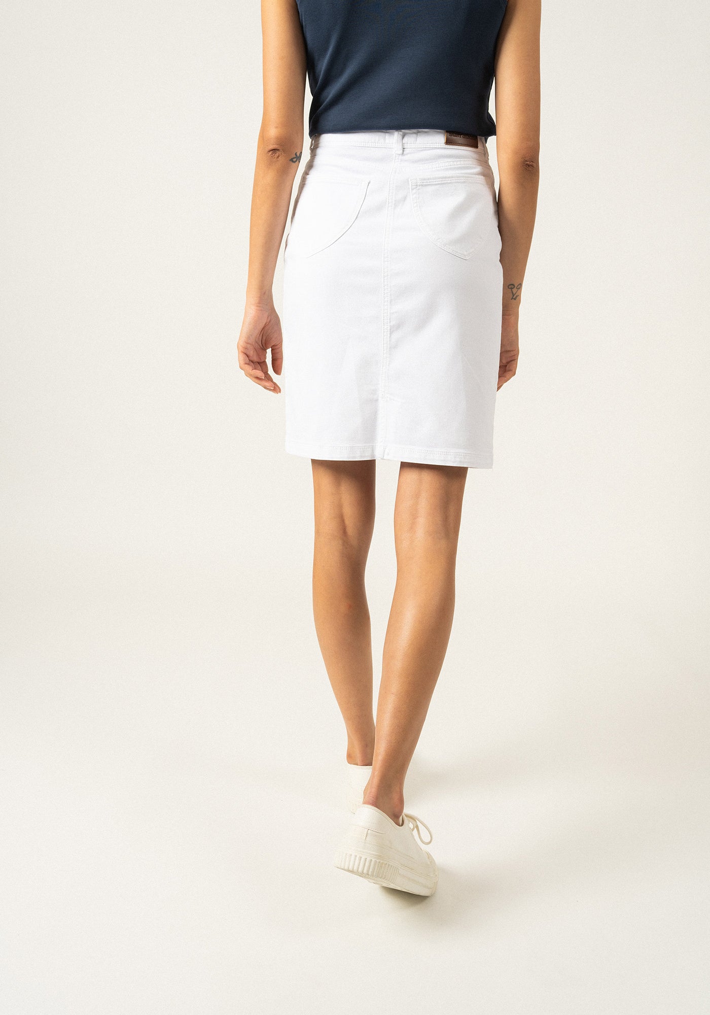 Elfy Stretch Denim Skirt (WHITE)