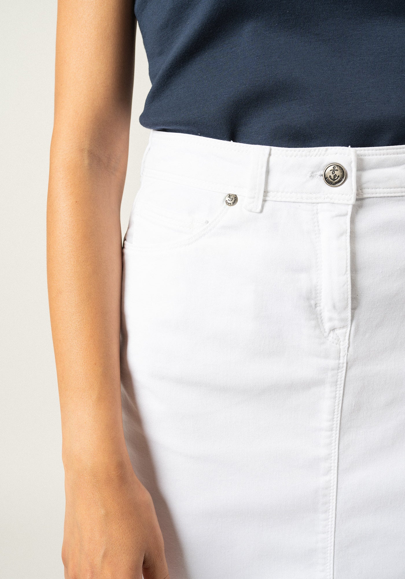 Elfy Stretch Denim Skirt (WHITE)