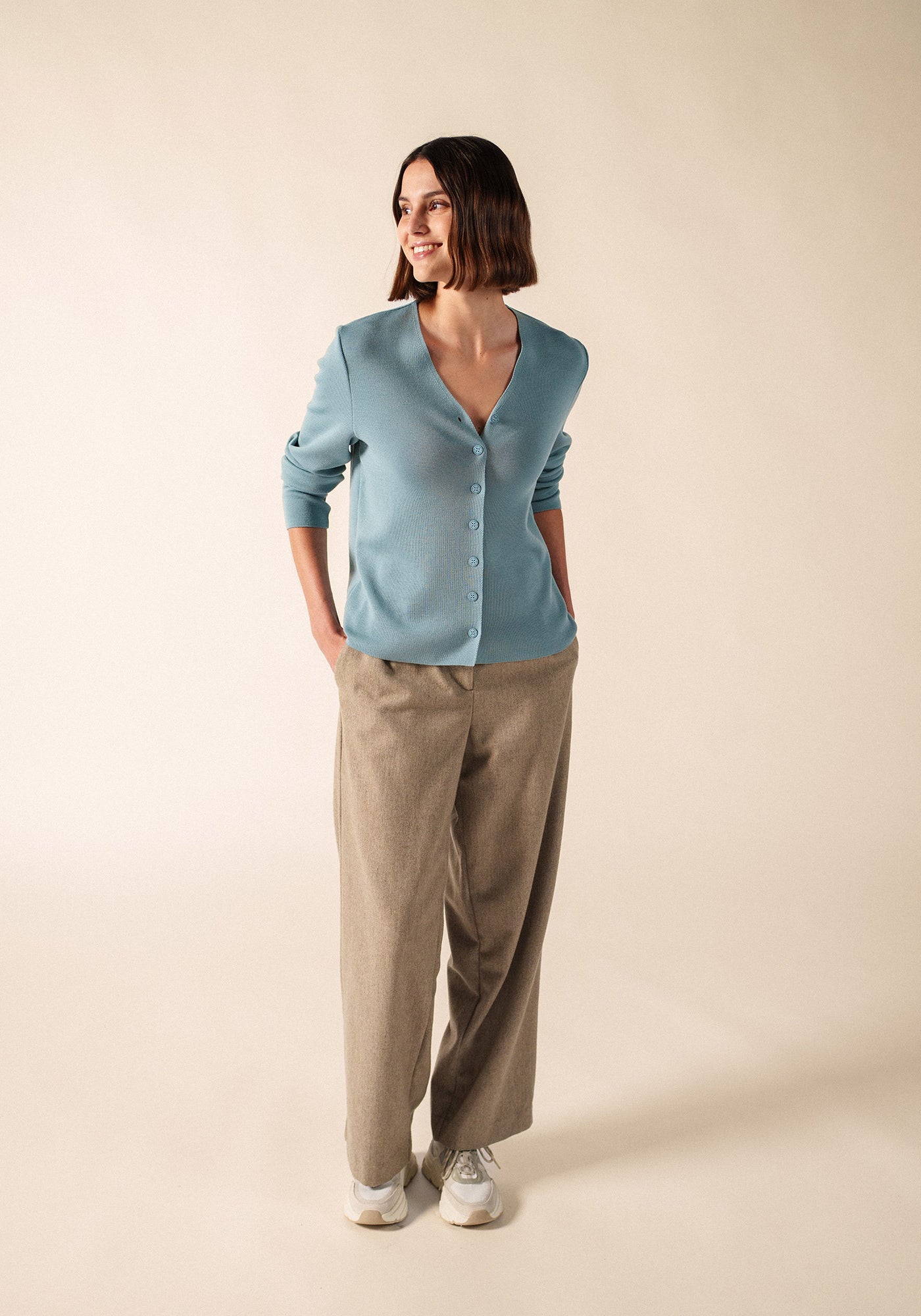 BREVANDS V-Neck Cardigan (LIGHT COASTAL BLUE)