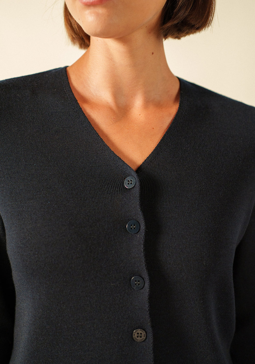 BREVANDS V-Neck Cardigan (NAVY)