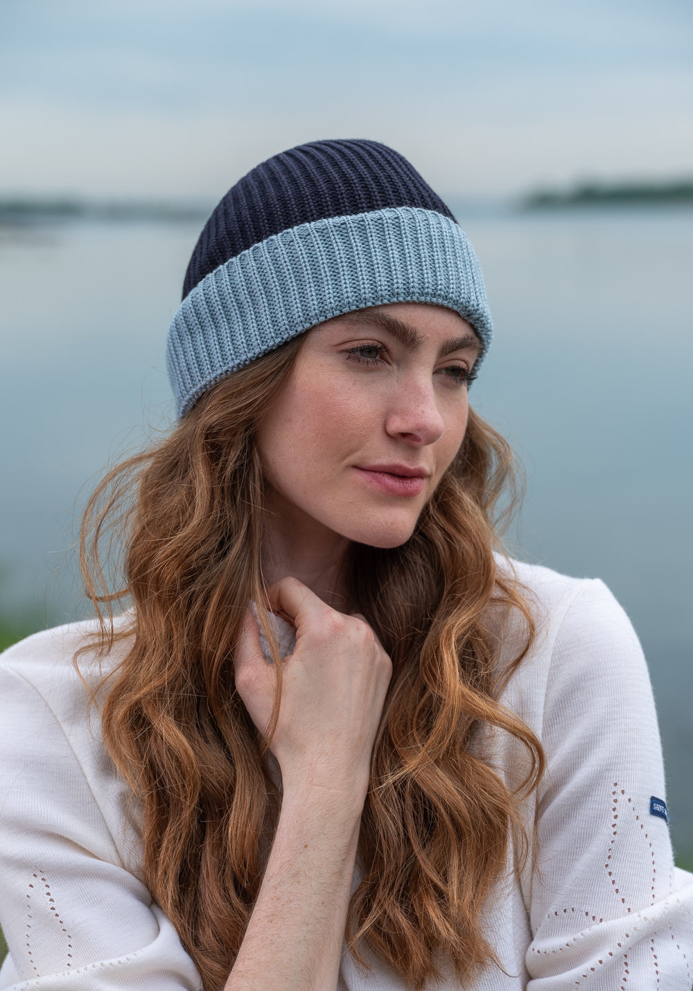 CANOT - Two-Tone Soft Wool Beanie in Purl Knit  (NAVY / LIGHT COASTAL BLUE)