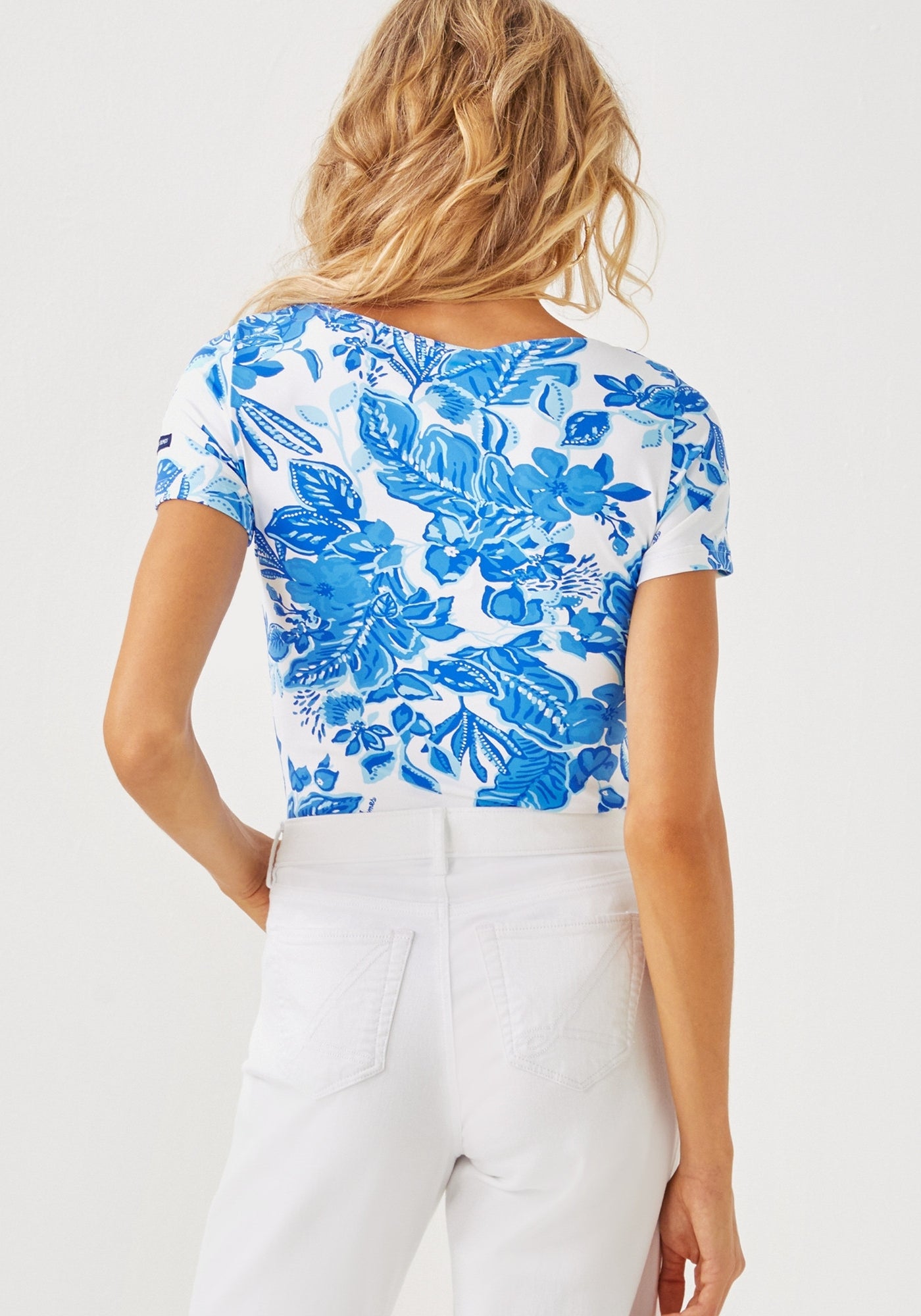 Lilly Pulitzer x GARDE-COTE - Short-Sleeve Stretch Top with Exclusive Lilly Print (SOLEIL AZUR BLUE)
