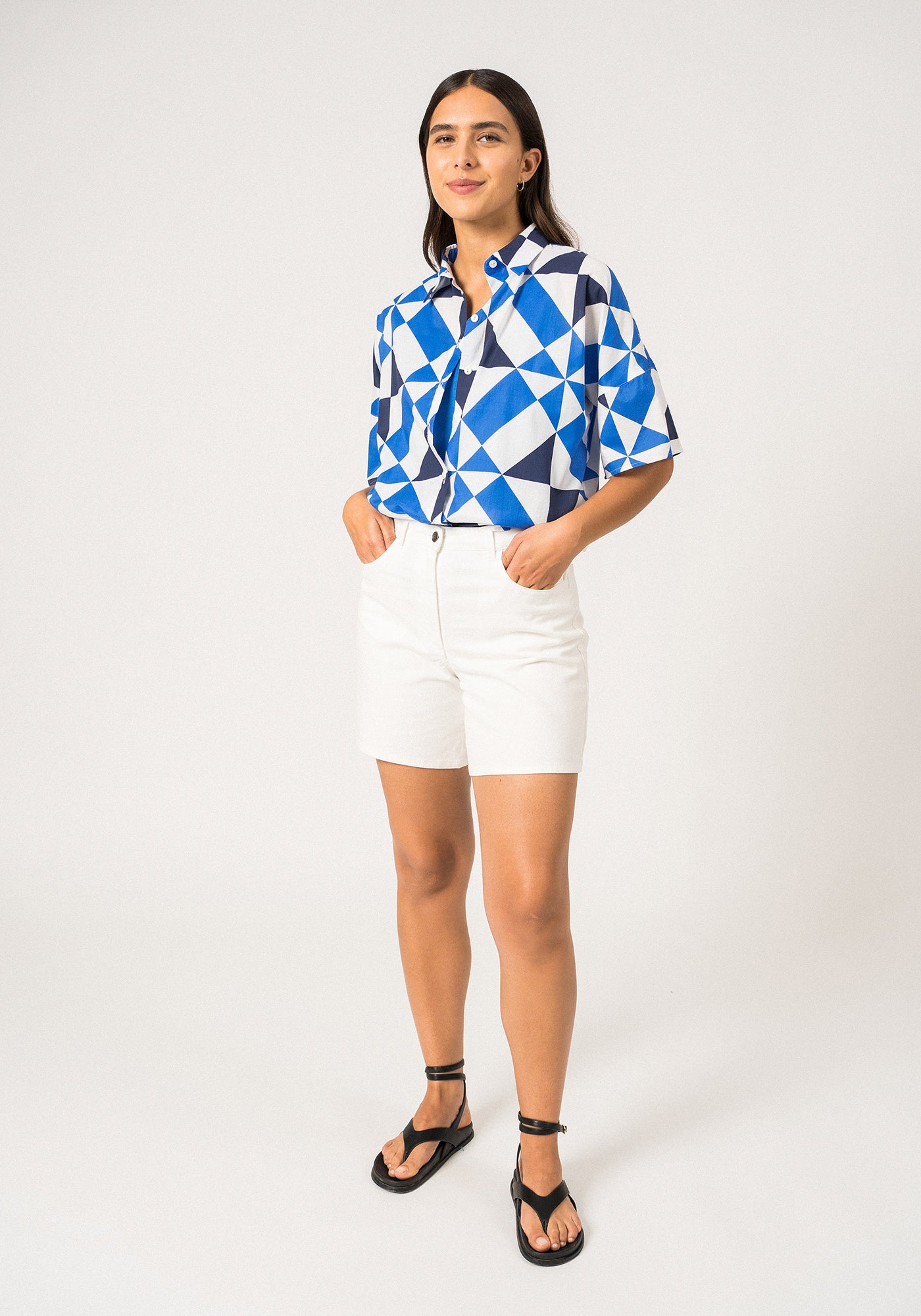 LUCIE Oversized Shirt (WHITE / MER BLUE / NAVY)