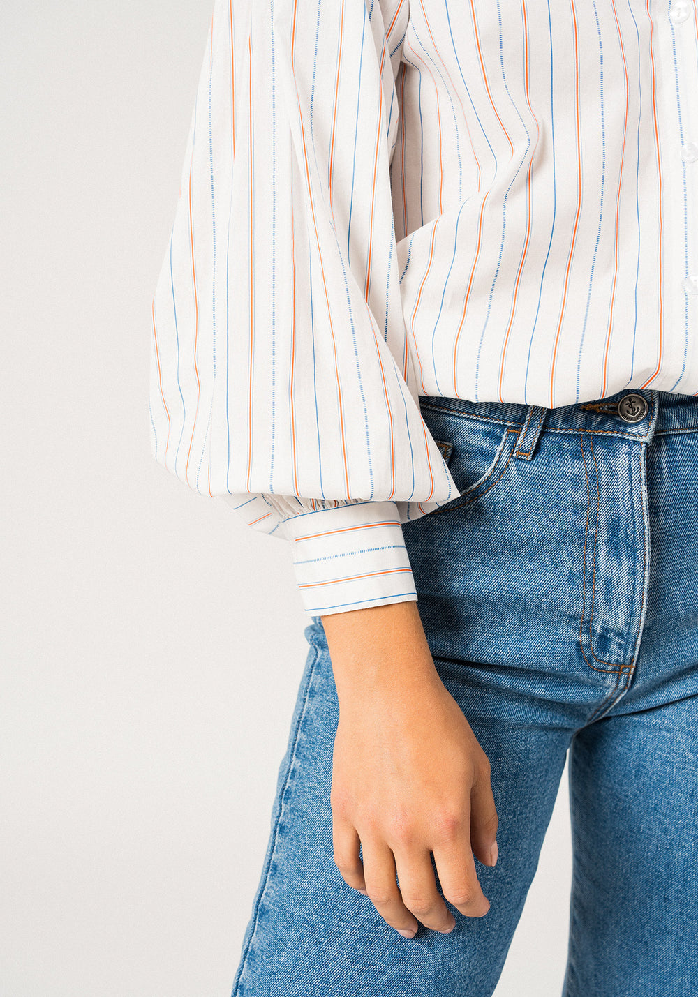 Adele Long-Sleeve Shirt (WHITE / MER BLUE / ORANGE)