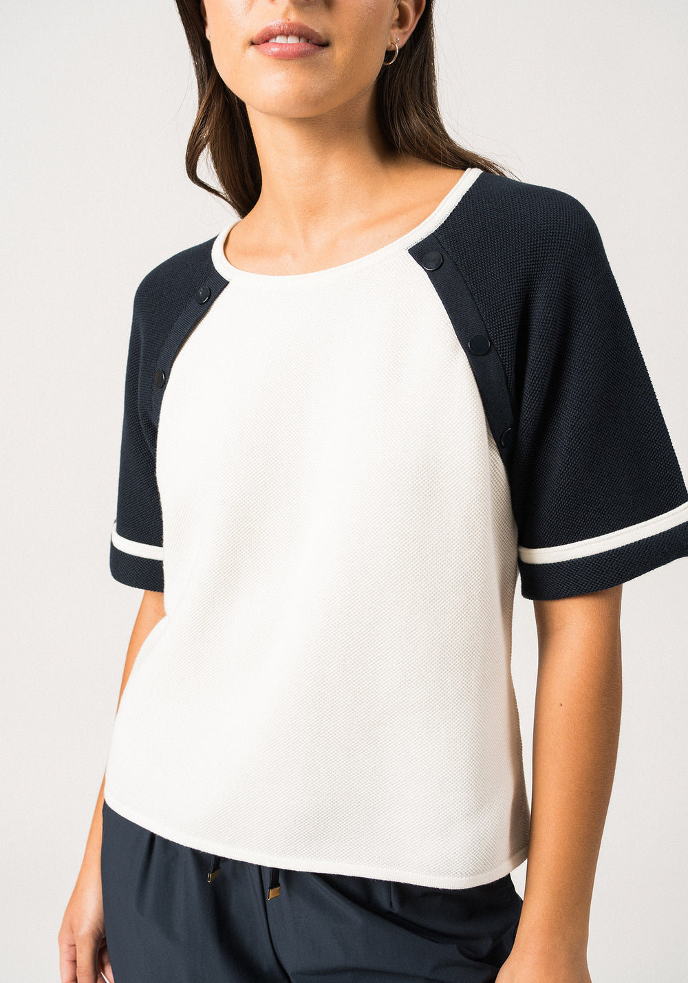 TRAVERSEE - Fancy Knit Cotton T-Shirt by Isabelle Ballu | 100% Cotton (IVORY / NAVY)