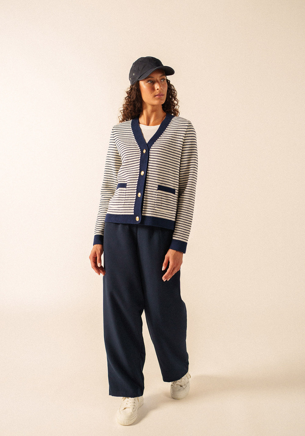 Istres Textured Knit Cardigan (IVORY / NAVY)