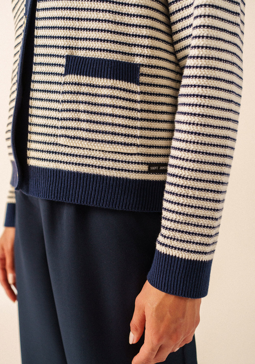 Istres Textured Knit Cardigan (IVORY / NAVY)