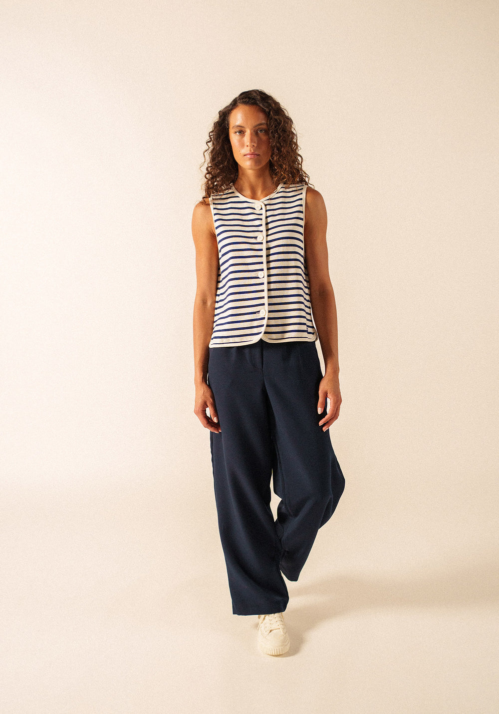 GOUVILLE Breton Stripe Sleeveless Vest (ECRU / NAVY)