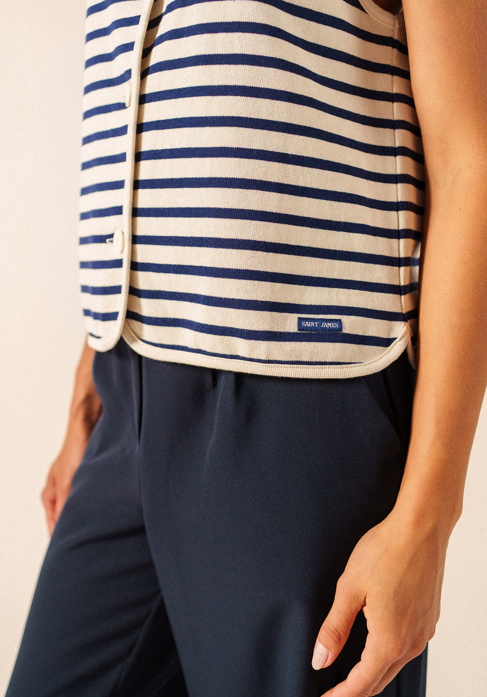 GOUVILLE Breton Stripe Sleeveless Vest (ECRU / NAVY)