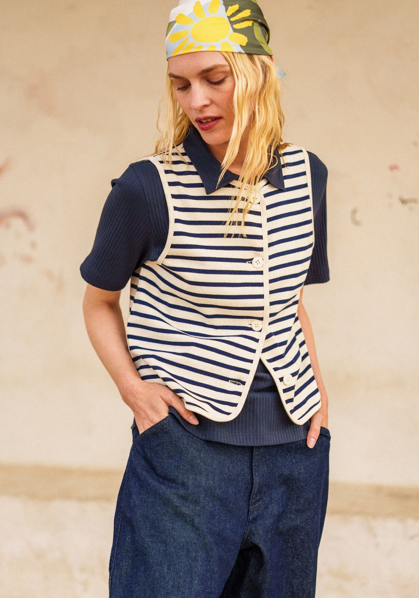 GOUVILLE Breton Stripe Sleeveless Vest (ECRU / NAVY)