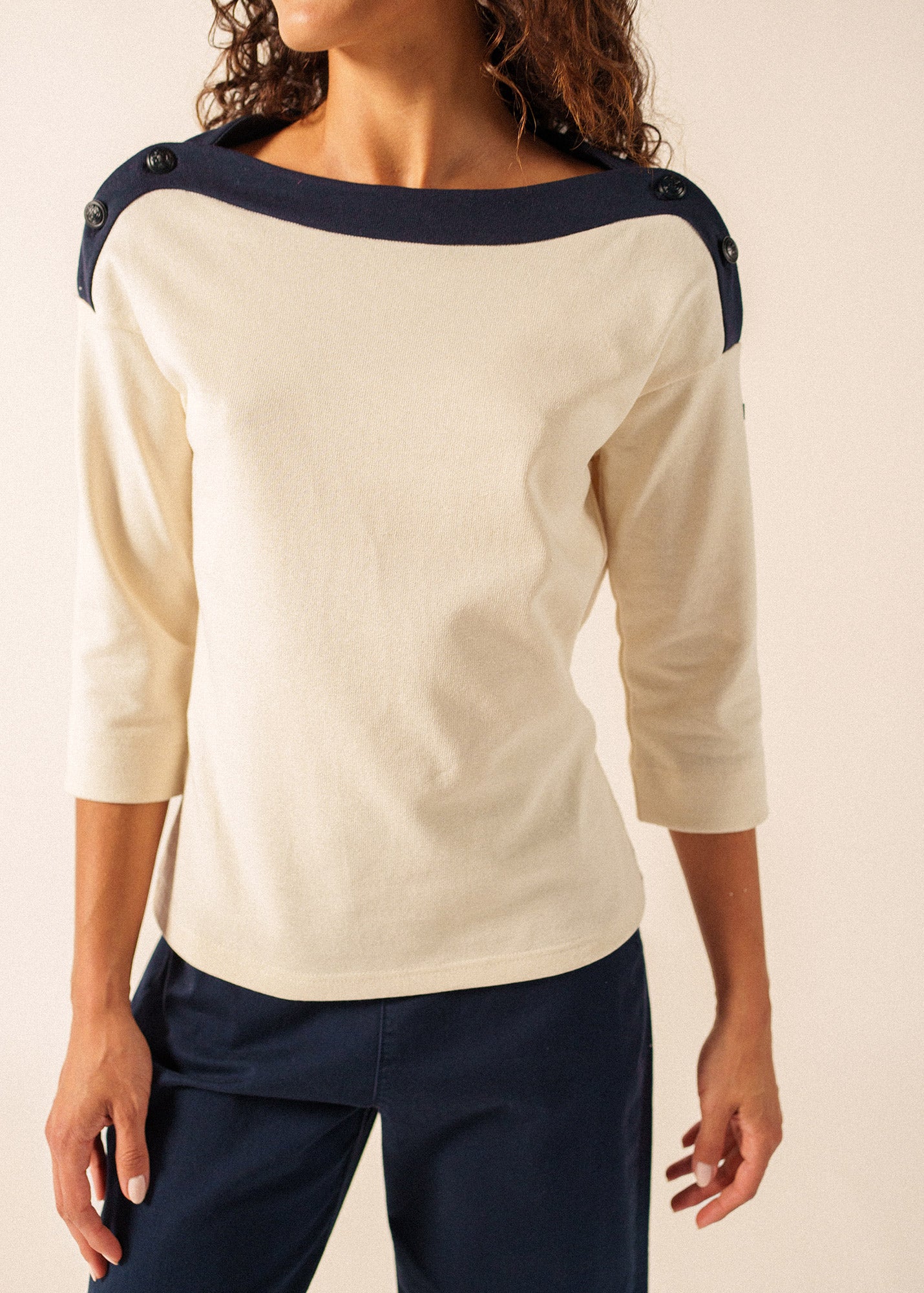 LATSIA boatneck Tee x Isabelle Ballu (ECRU / NAVY) • Saint James USA