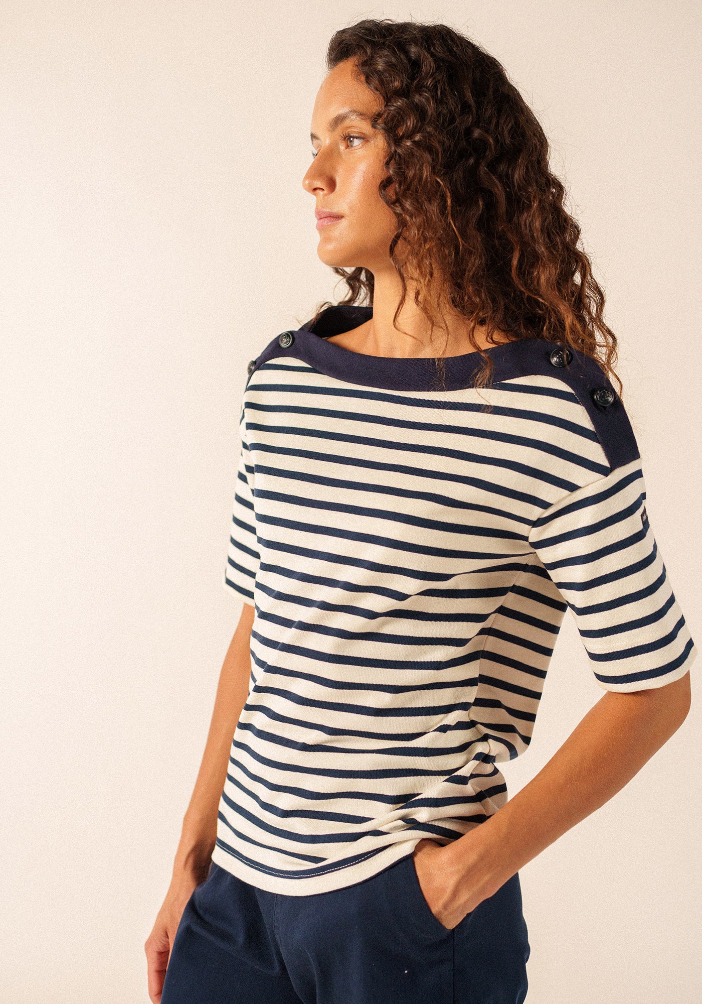 Geri Breton Tee x Isabelle Ballu (ECRU / NAVY)