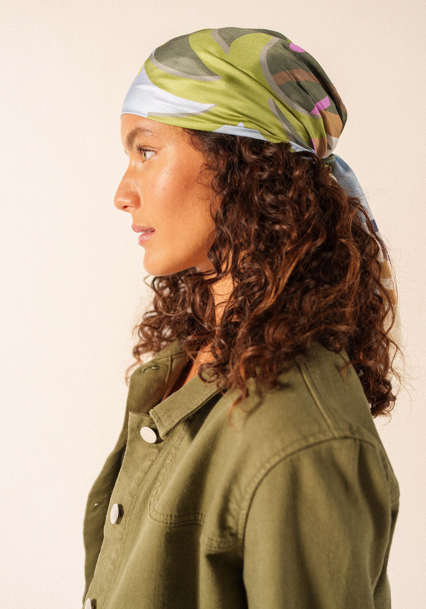 Accalmie triangle silk scarf (ACCALMIE)