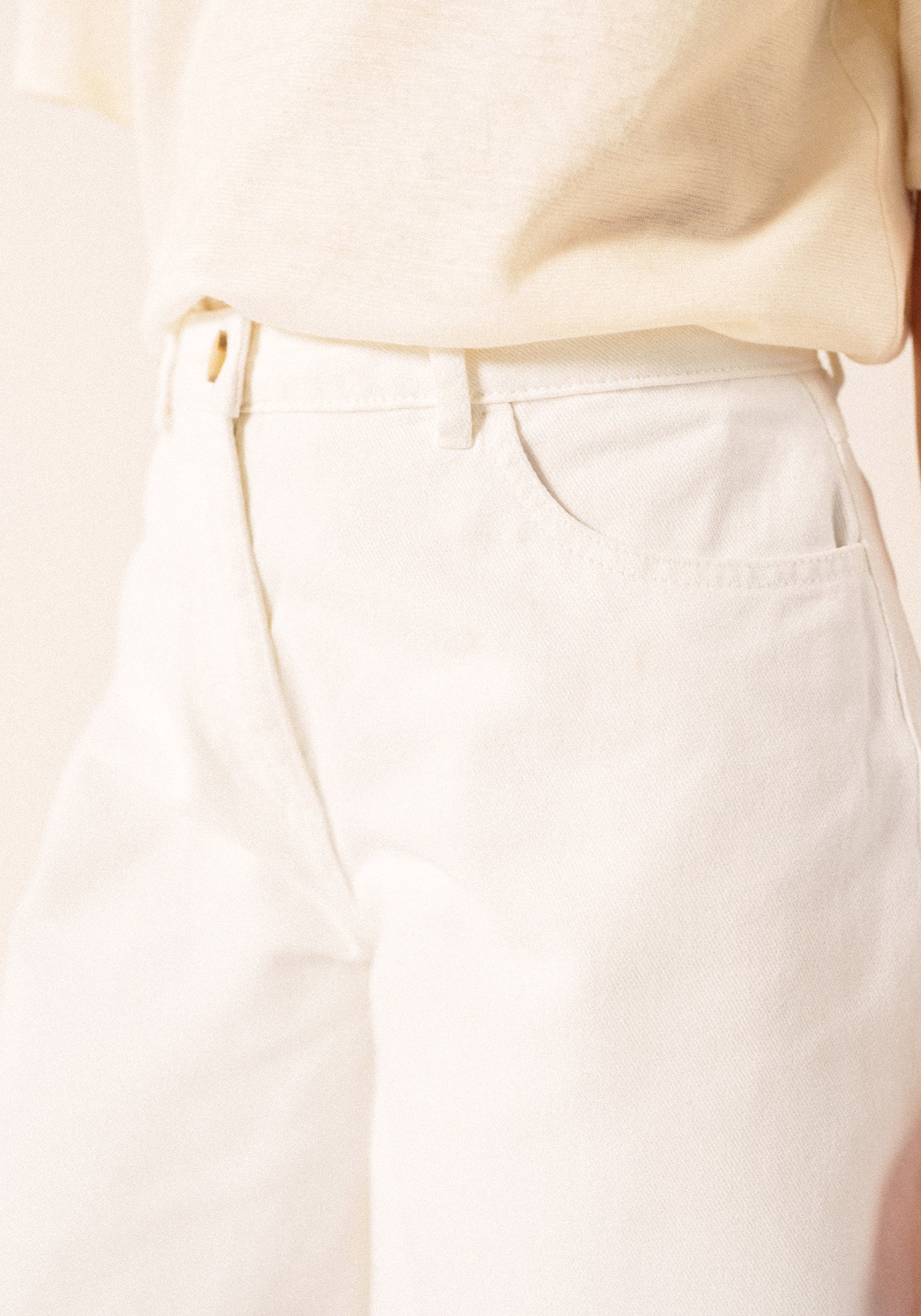 MANON Denim Wide-Leg Bermuda Shorts (IVORY)