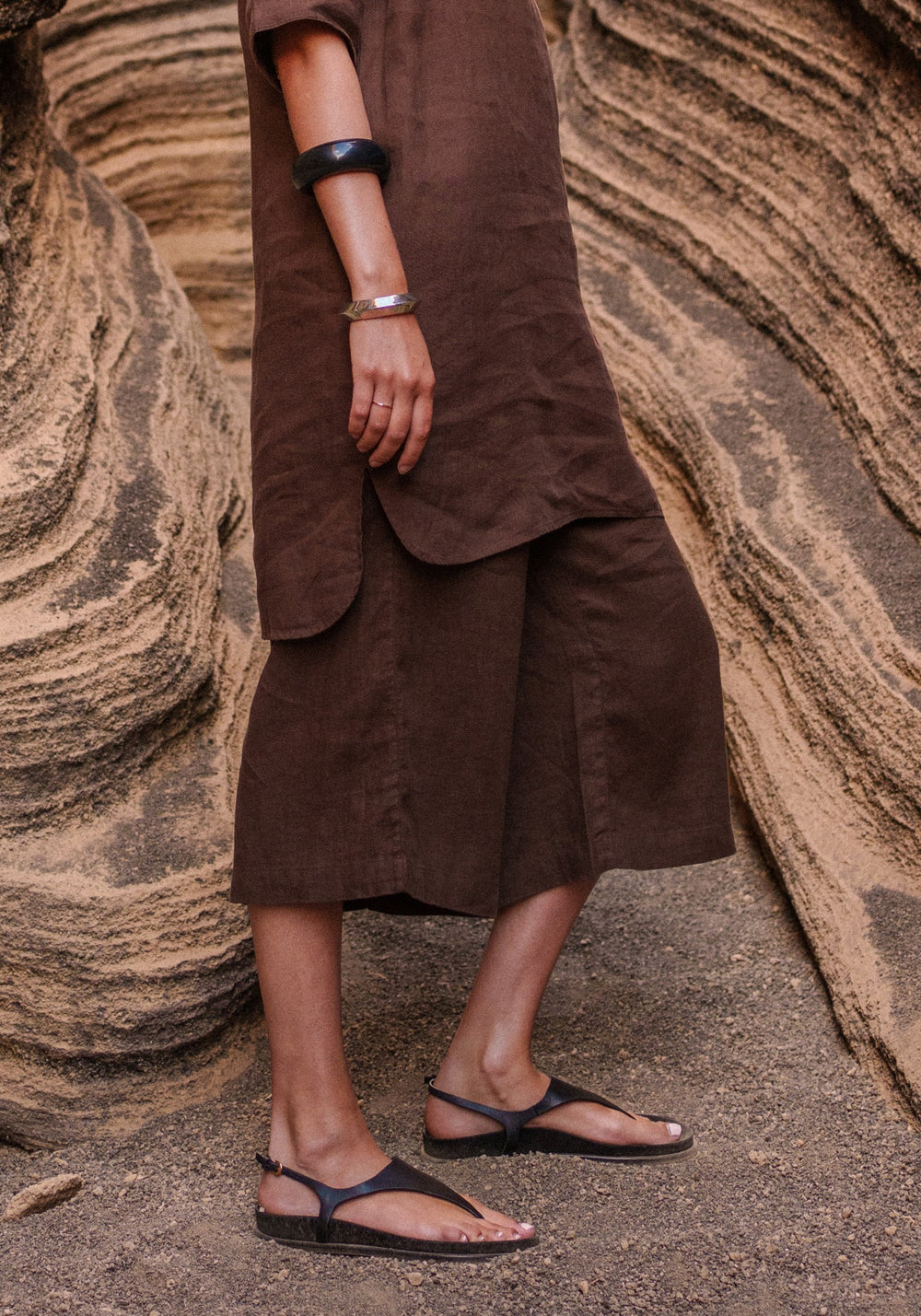 CHLOE Linen Wide-Leg Pants (CHOCOLATE)