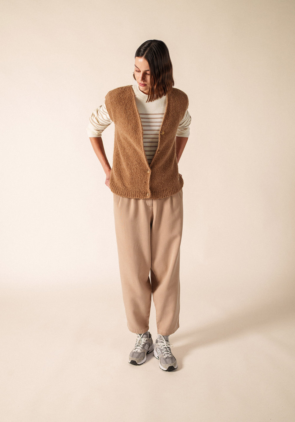 CADEAC Alpaca Sweater Vest (DARK BEIGE)