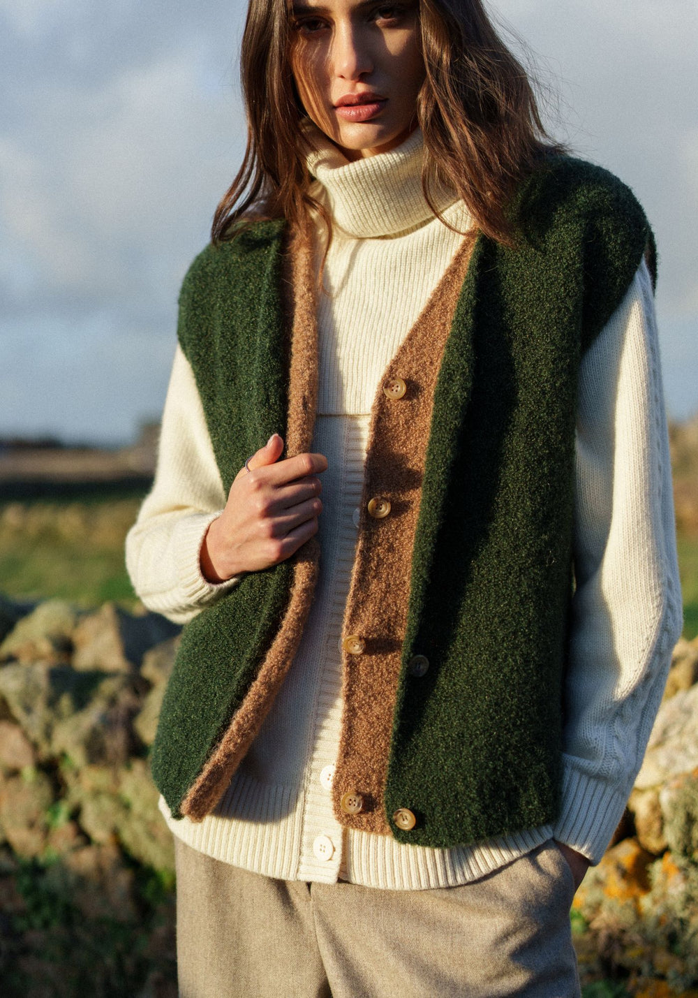 CADEAC Alpaca Sweater Vest (DARK BEIGE)