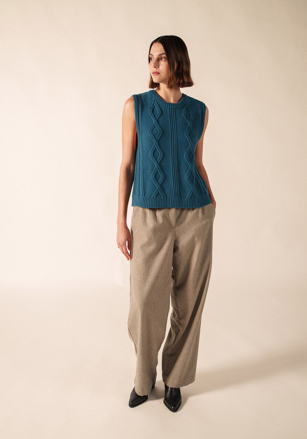 VAL D'AZUN Sweater Vest (COASTAL BLUE)