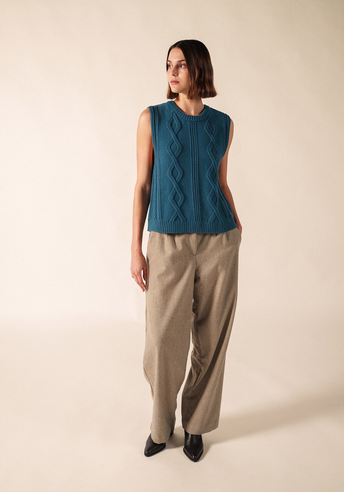 VAL D'AZUN Sweater Vest (COASTAL BLUE)