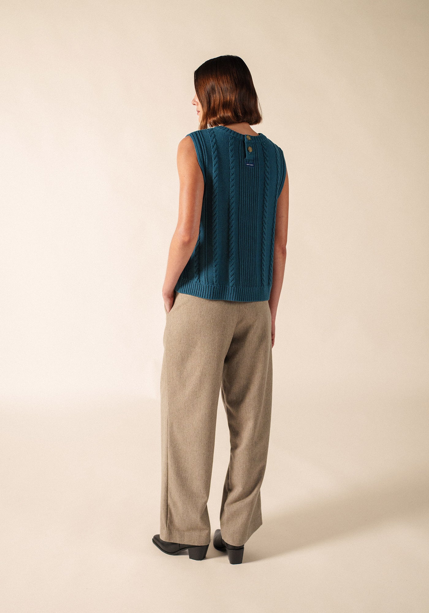 VAL D'AZUN Sweater Vest (COASTAL BLUE)