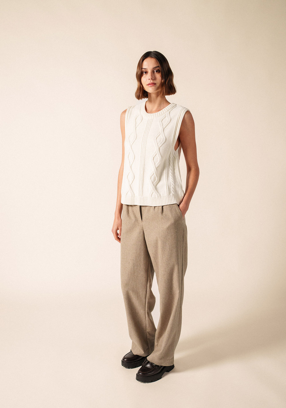 VAL D'AZUN Sweater Vest (IVORY)