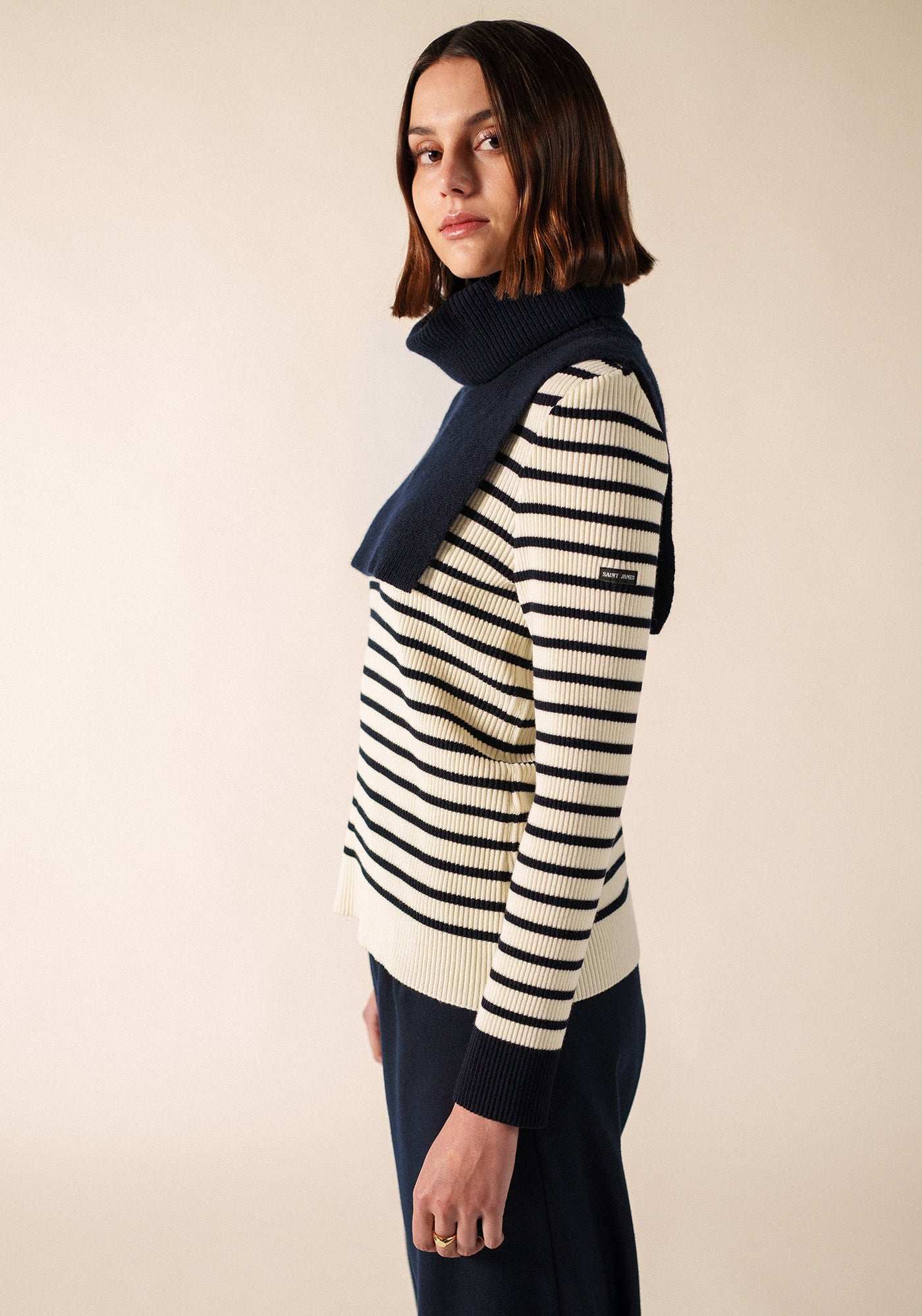 SCARF COLLAR in Wool (NAVY)