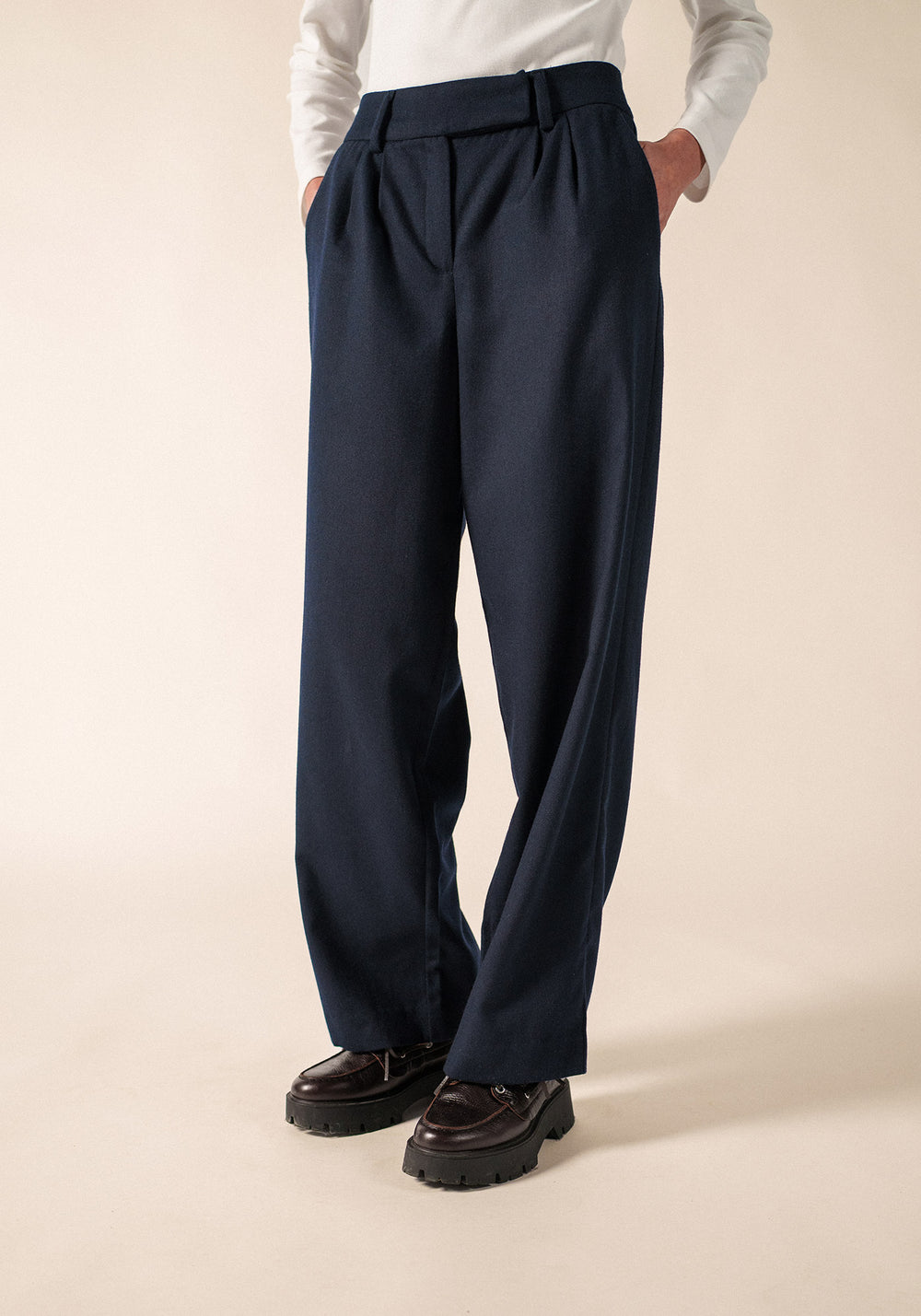 BIANCA HIVER Pleated Wool Flannel Pants (NAVY)