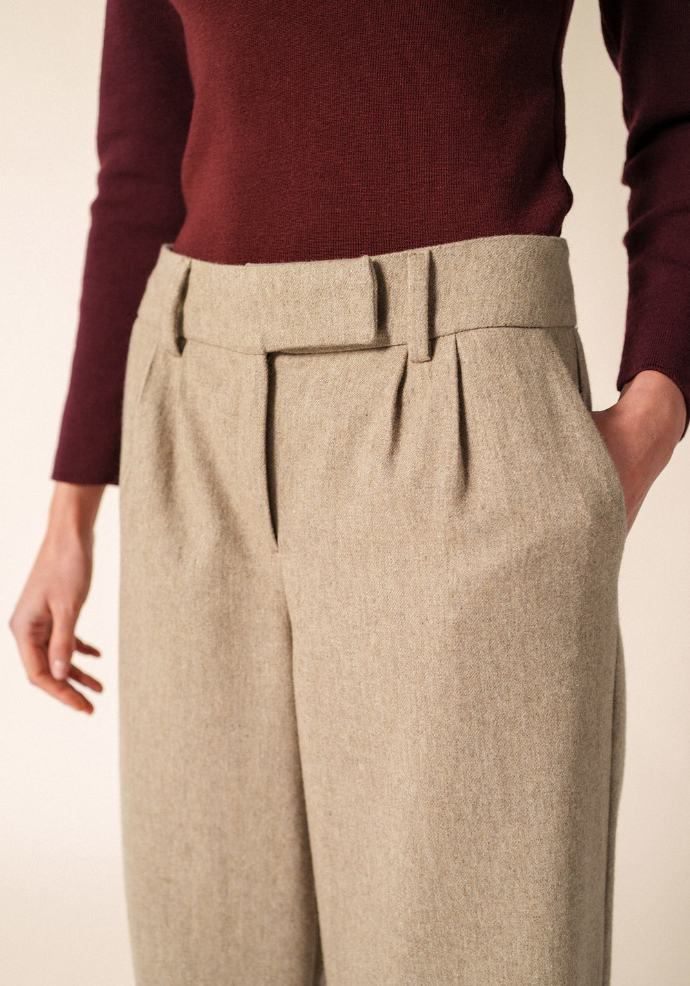 BIANCA HIVER Pleated Wool Flannel Pants (DARK BEIGE)