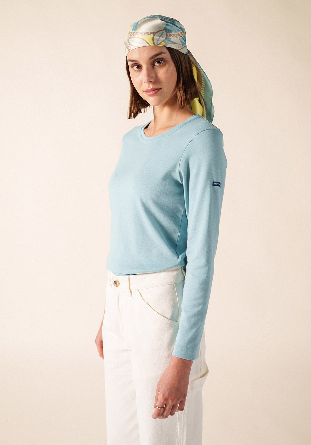 SOFT Square Scarf (LIGHT COASTAL BLUE / WINTER WHITE)