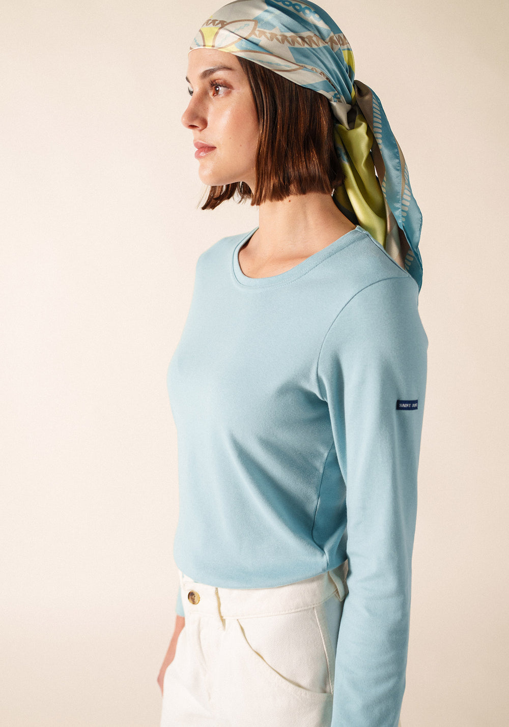 SOFT Square Scarf (LIGHT COASTAL BLUE / WINTER WHITE)