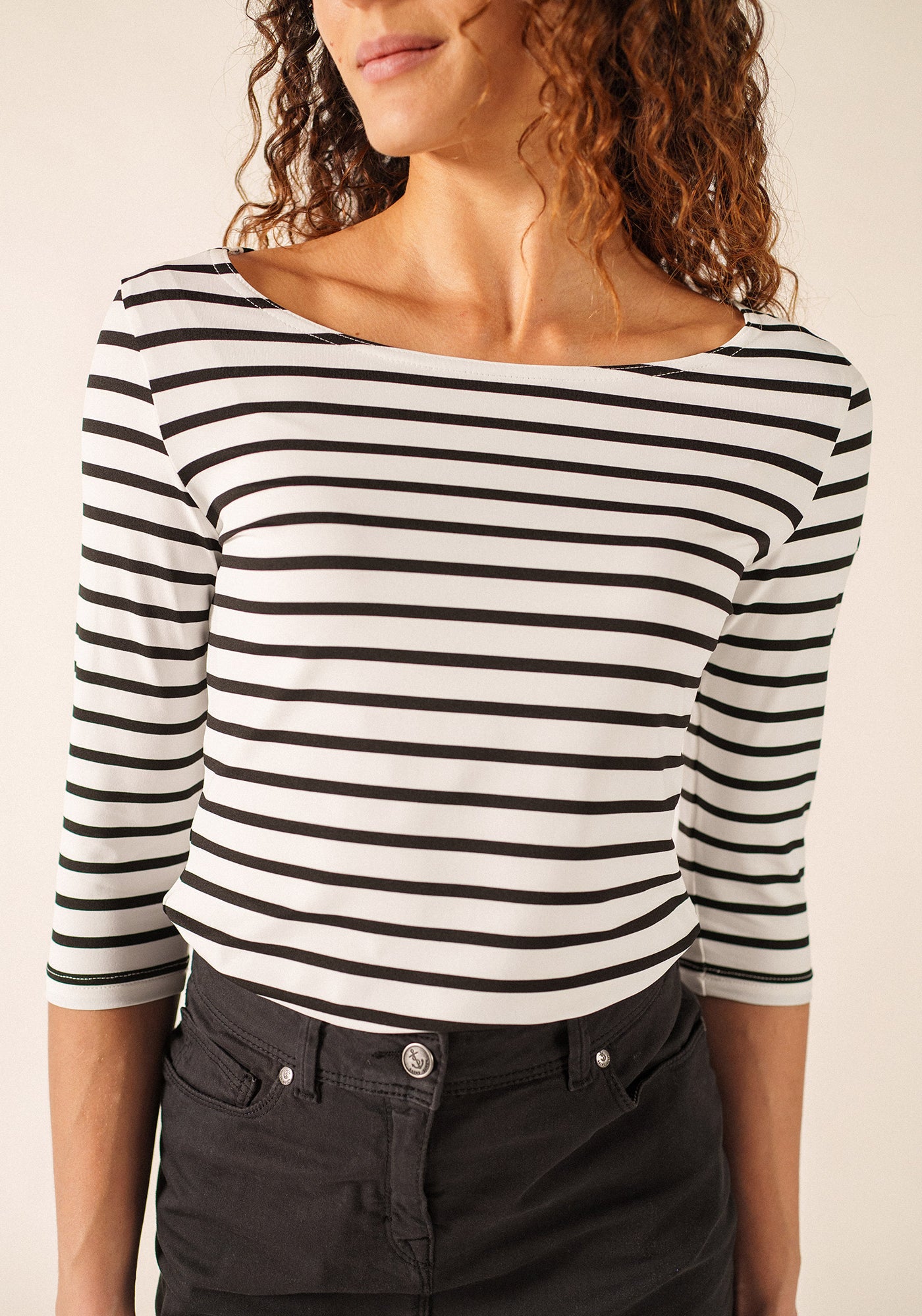 GARDE-COTE III Anti UV Top (WHITE / BLACK)