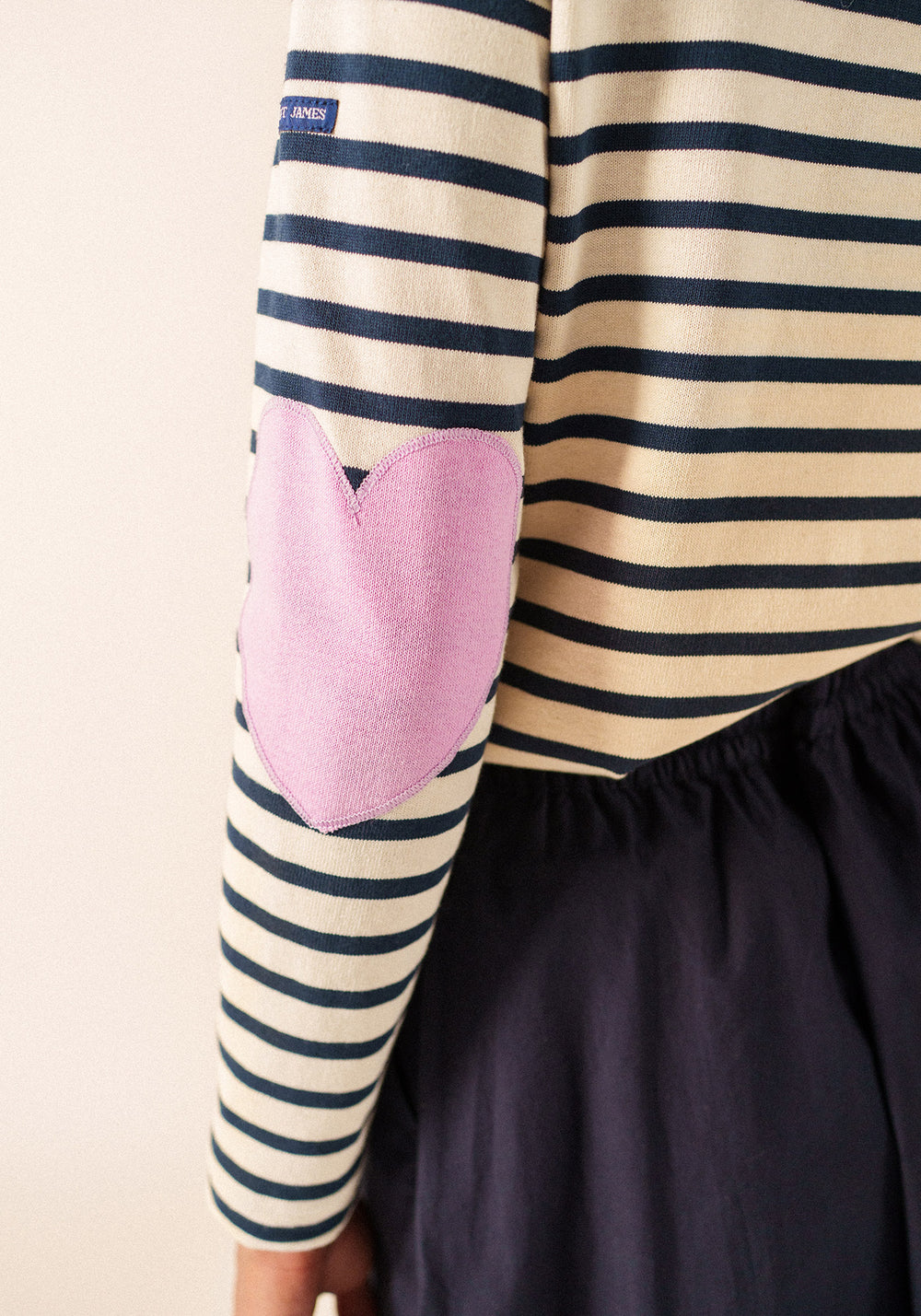 Vaujany Heart Breton Shirt (ECRU / NAVY / TEA ROSE PINK)