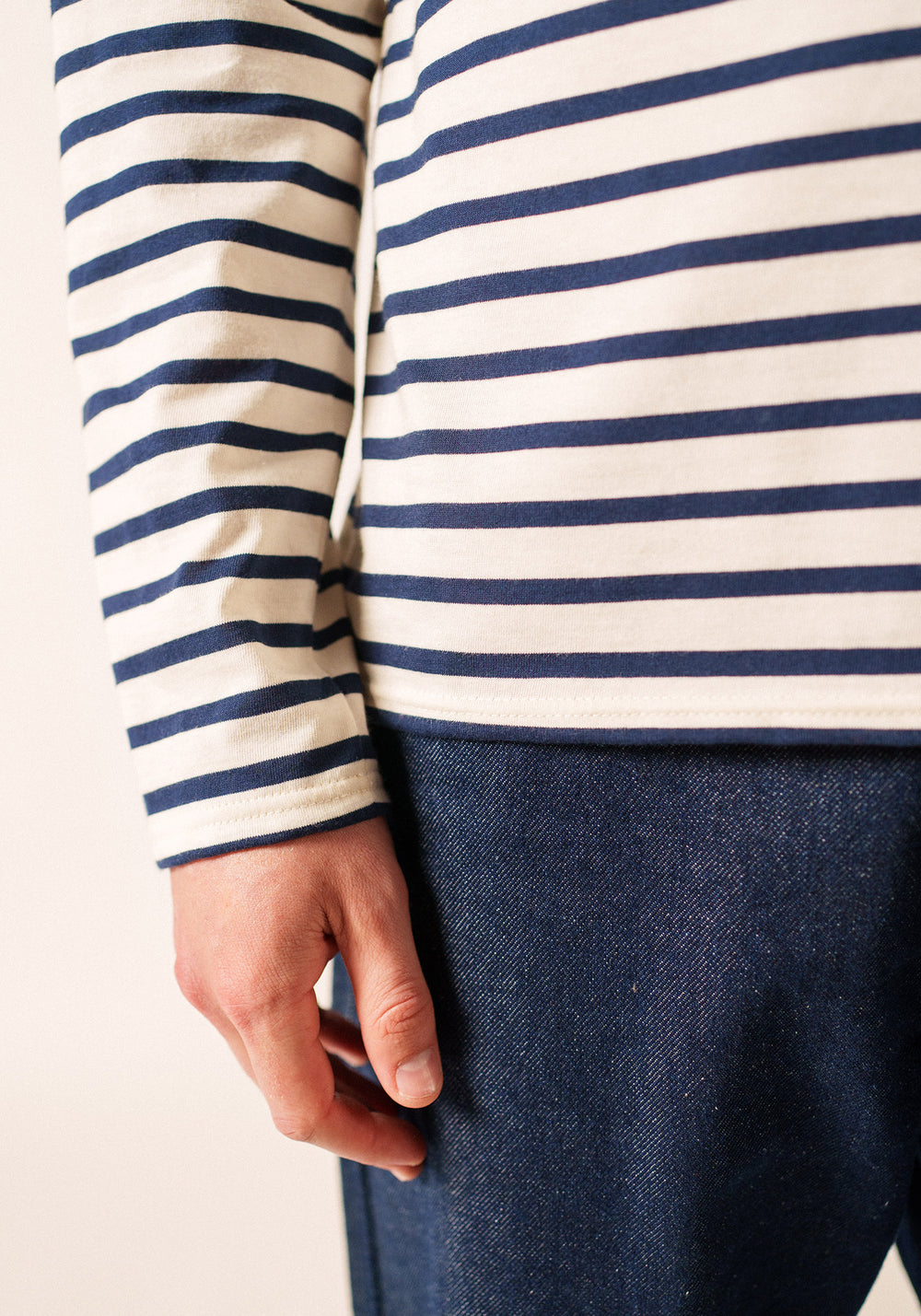 Minquiers Modern Breton Shirt (ECRU / NAVY)