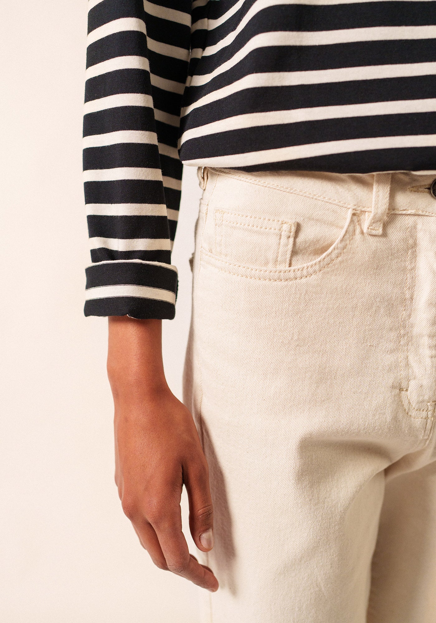 Minquiers Modern Breton Shirt (BLACK / ECRU)