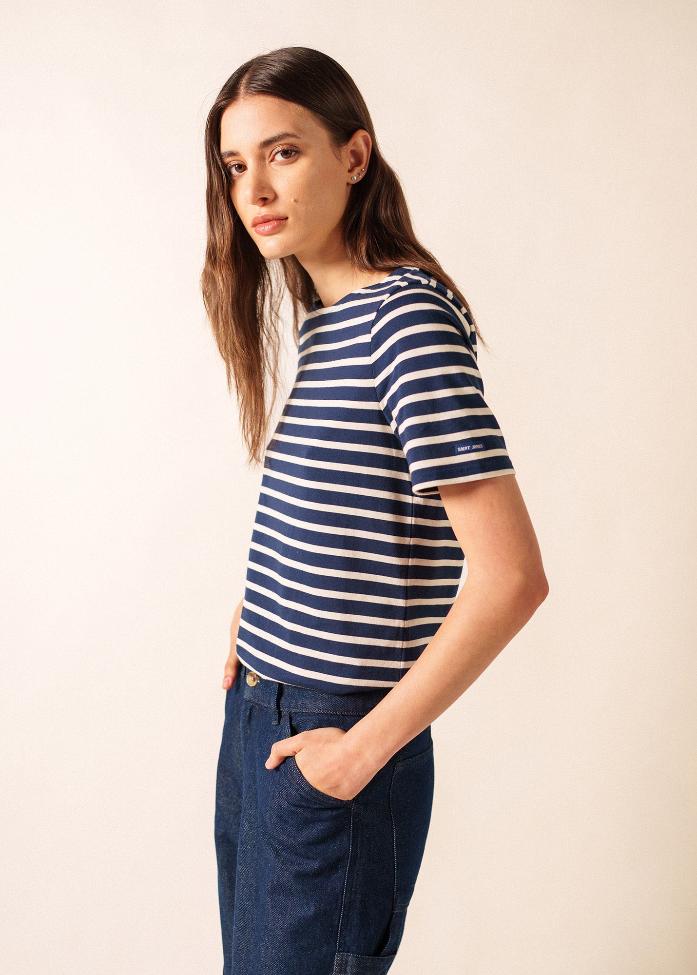 L'Appartement DEUXIEME CLASSE - VINTAGE Hanes VネックショートスリーブTEE DEUXIEME Breton Stripe Shirt - Levant Modern - Soft Cotton Unisex Fit