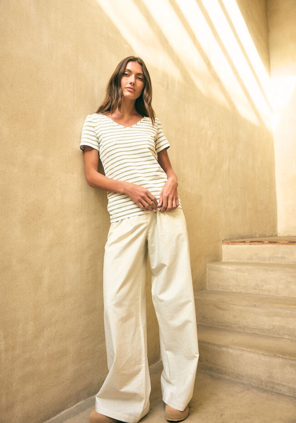 ABYGAELLE - Pleated Wide-Leg Pants with Elasticated Waist | Cotton and Linen Blend
