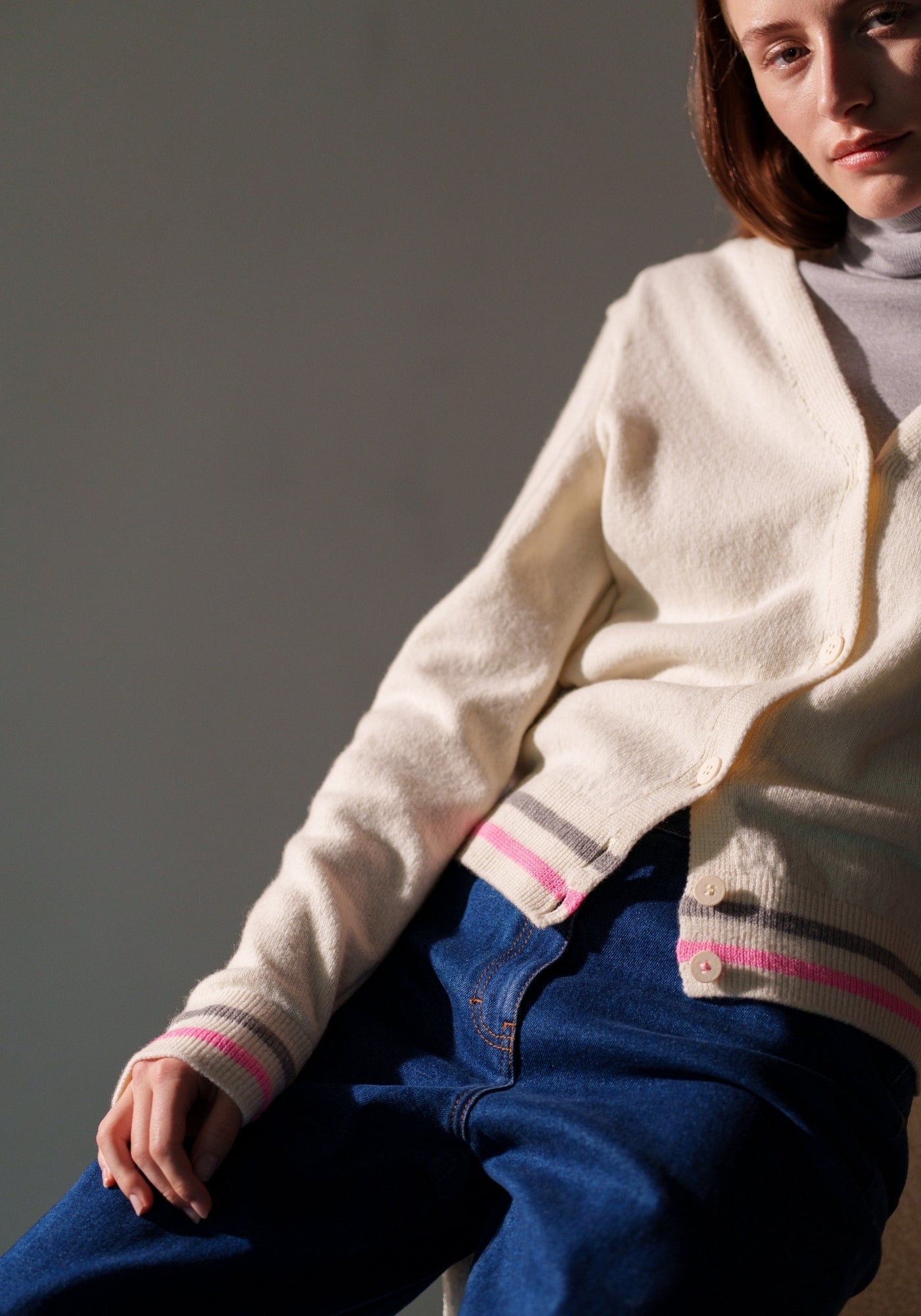 Annecy Wool Cardigan (IVORY / BRIGHT PINK / GRAY)