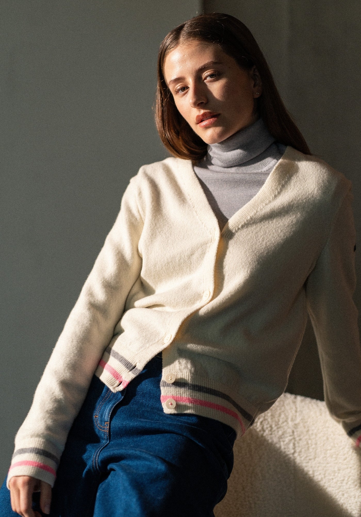 Annecy Wool Cardigan (IVORY / BRIGHT PINK / GRAY)