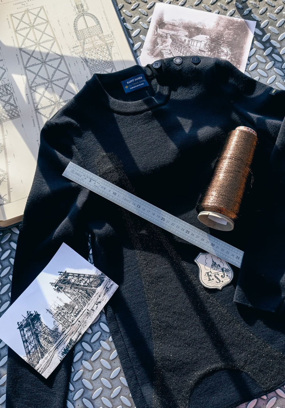 Bregancon Eiffel Breton Sweater (NAVY / BRONZE)