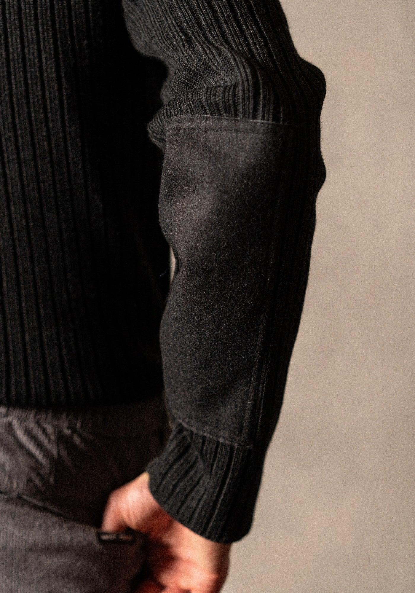 Gouvernail III Sweater (CHARCOAL)