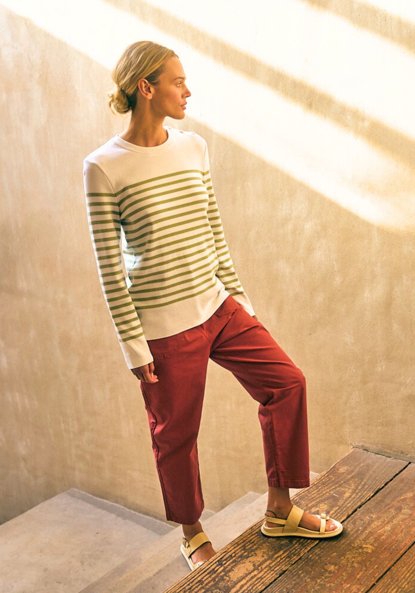 SALOME - High-Waisted Mom-Fit Pants (TERRACOTTA)